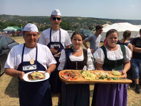 Két különdíjat főztünk