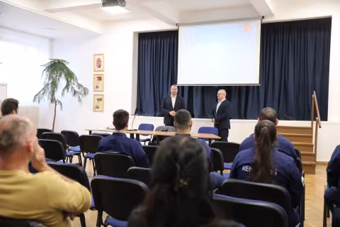 Elstartolt a képzési program