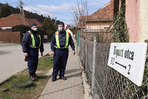 VISSZATÉRŐEN ELLENŐRZÜNK